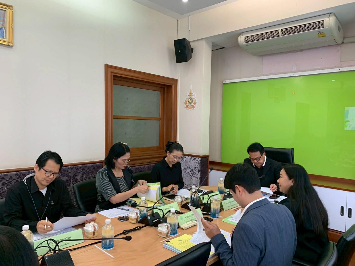 title - ส.ป.ก. ประชุมคณะกรรมการตัดสินการประกวดบทความวิชาการและเรียงความ เนื่องในโอกาสวันคล้ายวันสถาปนา ส.ป.ก. ครบรอบ 51 ปี 